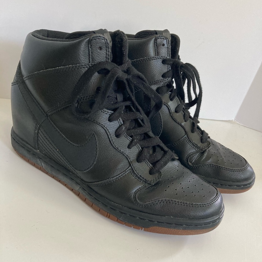 Nike Black Leather Wedge Sneaker Women’s Size 9.5
